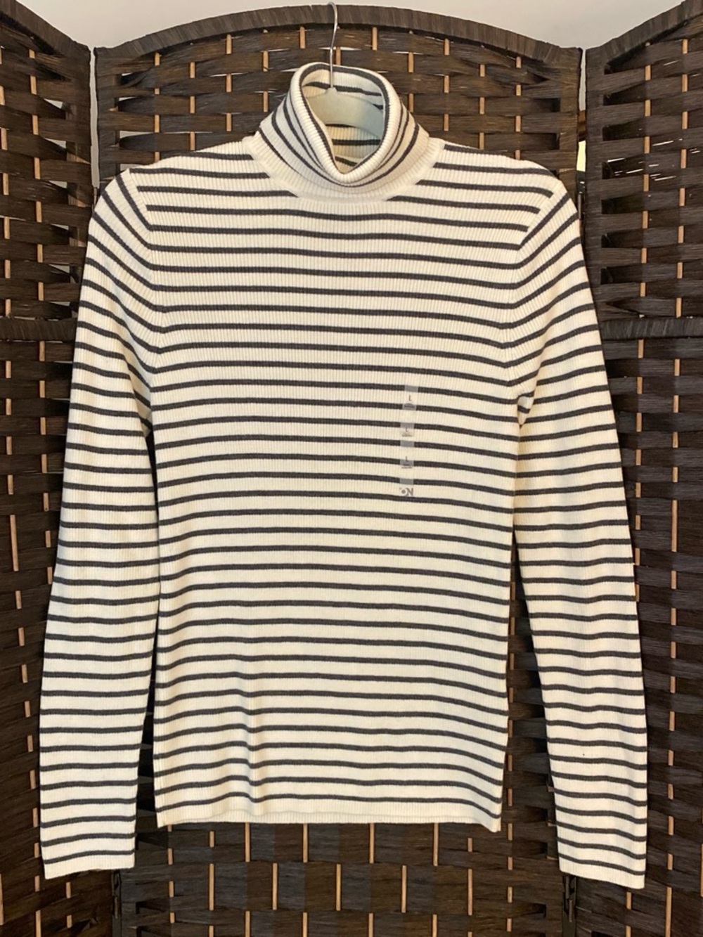 Old Navy Cream Turtleneck Sweater with Black Stripes 92% Cotton Size Large